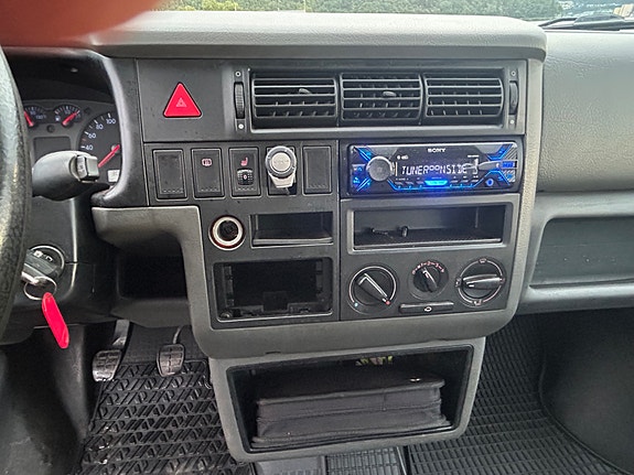 Volkswagen Transporter 13 of 16