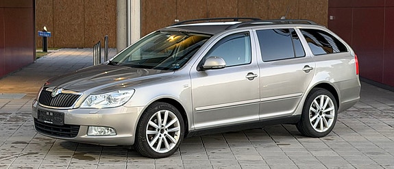 Skoda Octavia 2 of 18