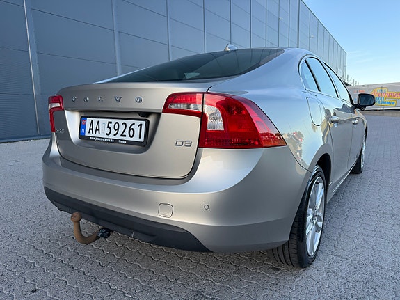 Volvo S60 7 of 30