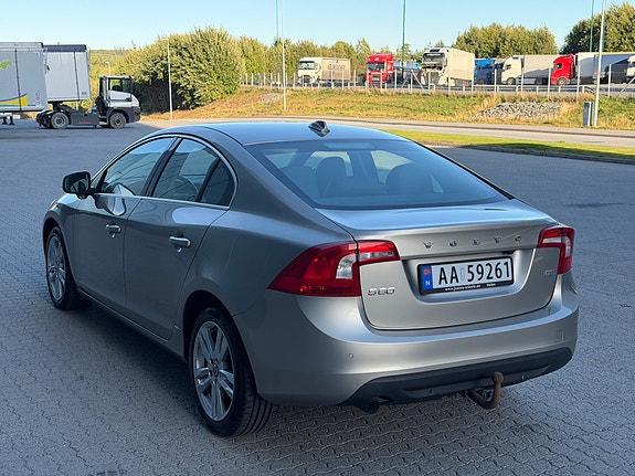 Volvo S60 12 of 30
