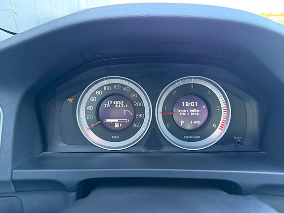 Volvo S60 24 of 30