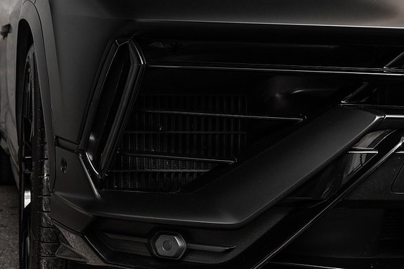 Lamborghini Urus 15 of 30