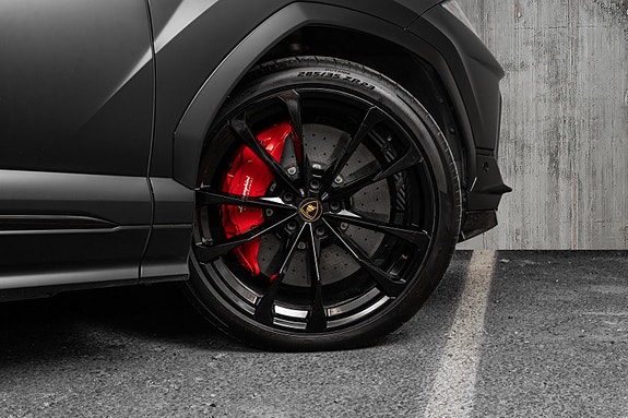 Lamborghini Urus 22 of 30