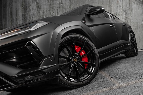 Lamborghini Urus 19 of 30
