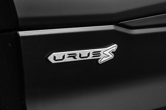 Lamborghini Urus 25 of 30