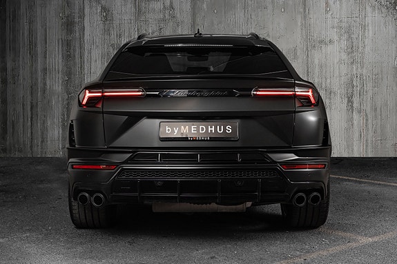 Lamborghini Urus 5 of 30