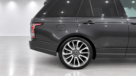 Land Rover Range Rover 9 of 30