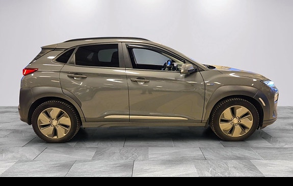 Hyundai Kona 2 of 9
