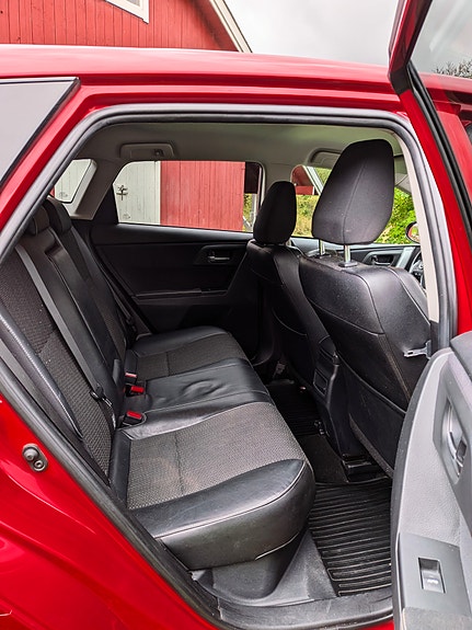 Toyota Auris 18 of 24