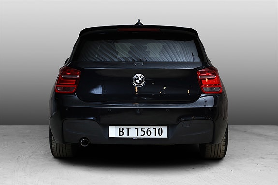 BMW 118d 4 of 18