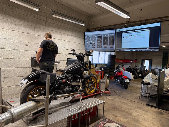 Harley-Davidson Dyna Low Rider S – lav km stand og 190k påkostet 13 of 13