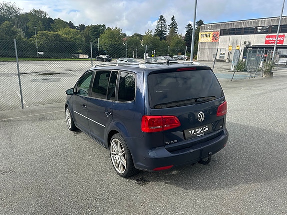 Volkswagen Touran 6 of 14