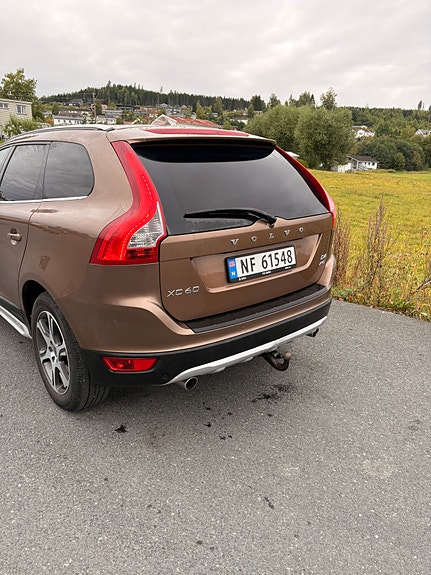 Volvo XC60 3 of 7