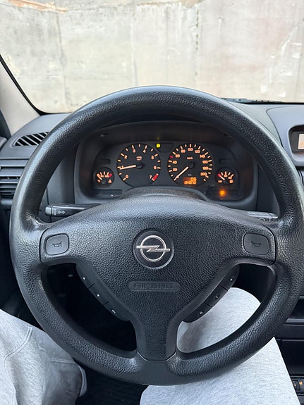 Opel Astra 10 of 15