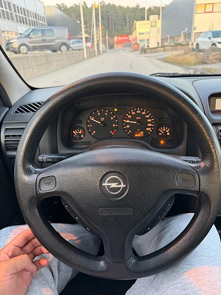 Opel Astra 13 of 15