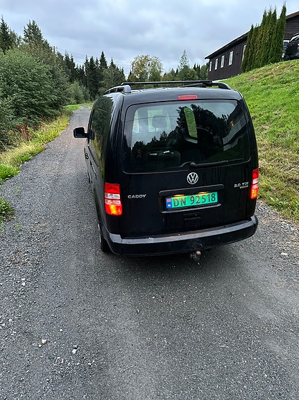 Volkswagen Caddy Maxi 3 of 6