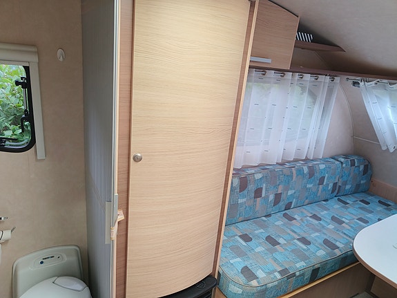 Adria Action 361 LH 8 of 11