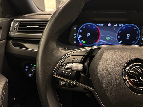Skoda Superb 24 of 30