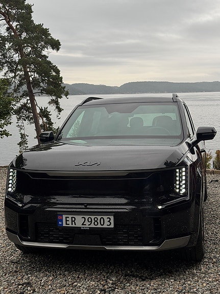 Kia EV9 3 of 21