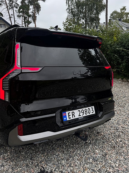 Kia EV9 8 of 21