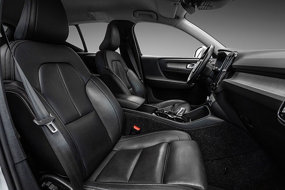 Volvo XC40 27 of 28