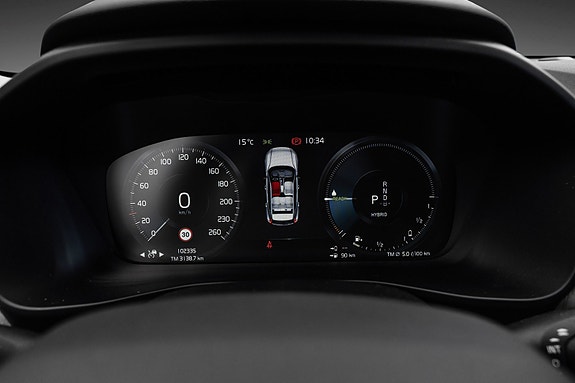 Volvo XC40 19 of 28
