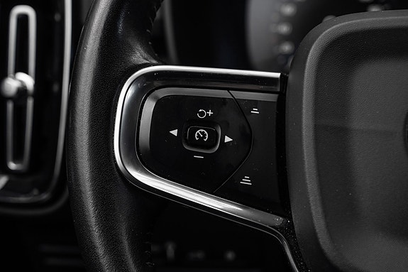 Volvo XC40 18 of 28