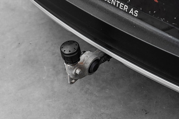 Volvo XC40 10 of 28