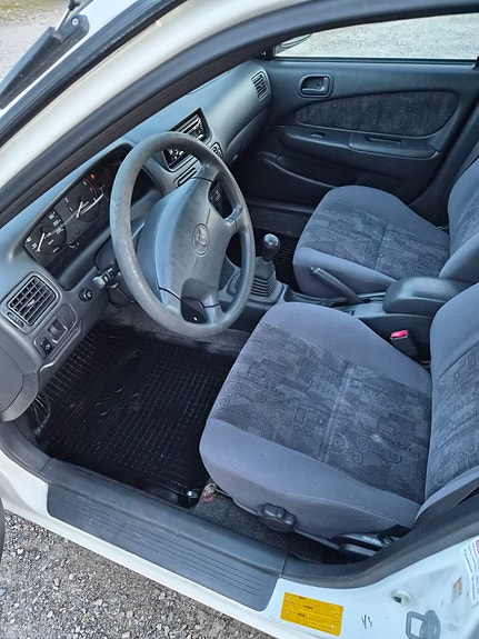 Toyota Corolla 8 of 9