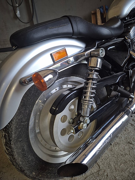 Harley-Davidson XL 883 Sportster 7 of 16