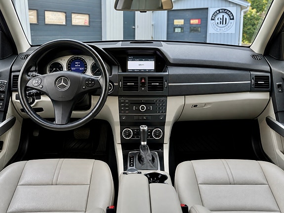 Mercedes-Benz GLK220 7 of 8