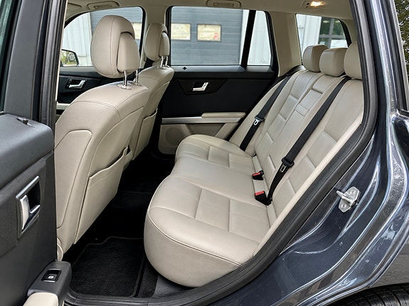 Mercedes-Benz GLK220 8 of 8