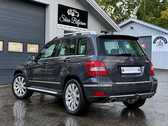 Mercedes-Benz GLK220 5 of 8