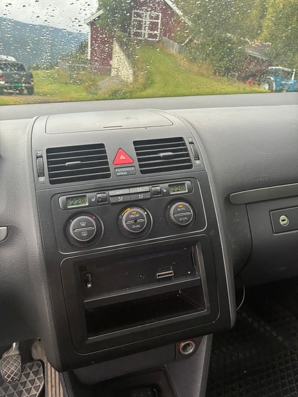 Volkswagen Touran 11 of 13