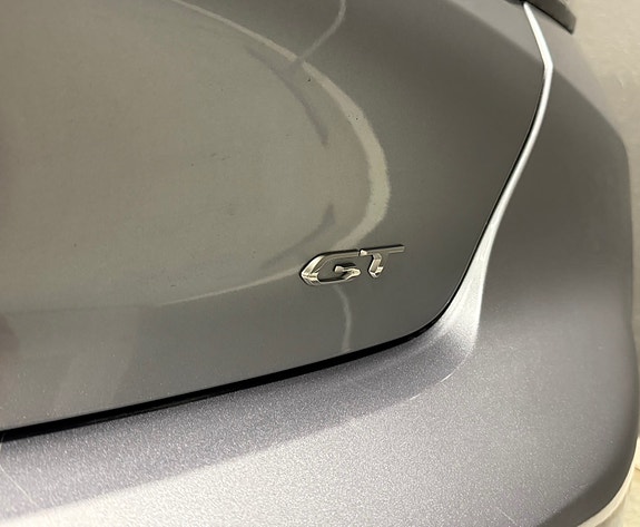 Peugeot e-208 12 of 23