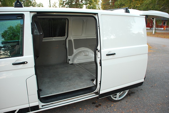 Volkswagen Transporter 11 of 16