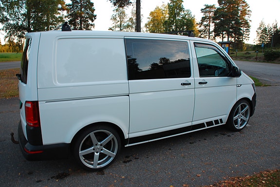 Volkswagen Transporter 4 of 16