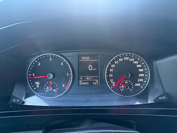 Volkswagen Transporter 8 of 16