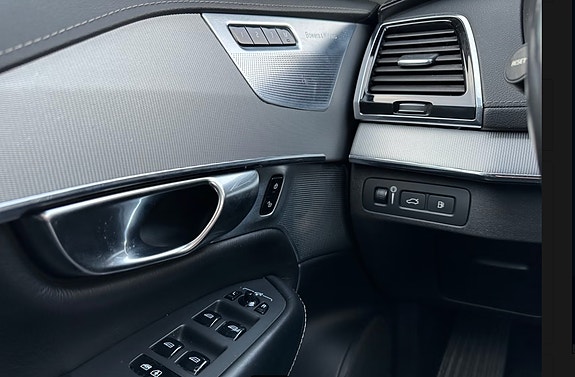 Volvo XC90 14 of 15