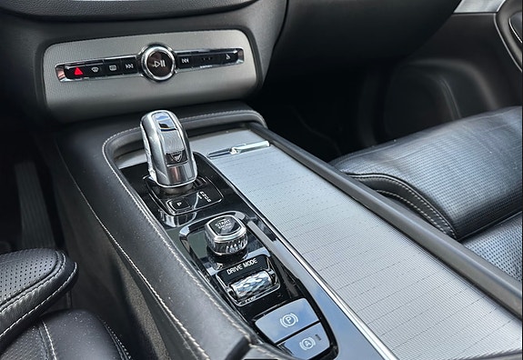 Volvo XC90 9 of 15