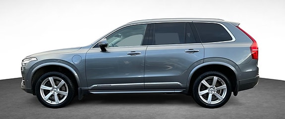 Volvo XC90 3 of 15