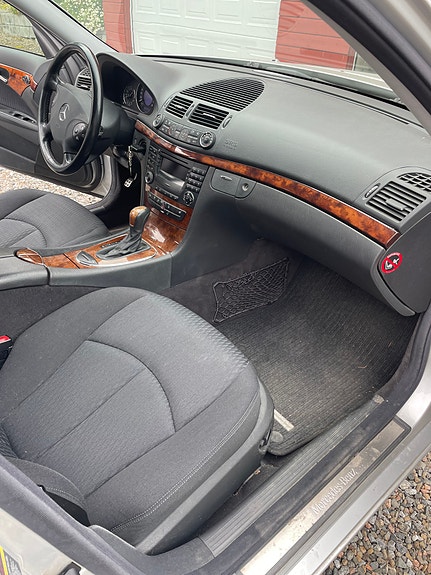 Mercedes-Benz E220 14 of 18