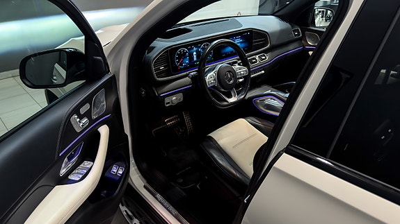 Mercedes-Benz GLE450 14 of 30