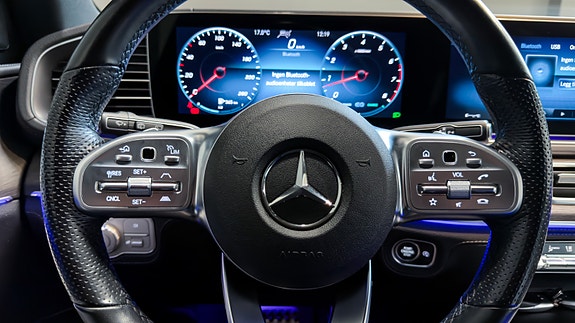 Mercedes-Benz GLE450 17 of 30