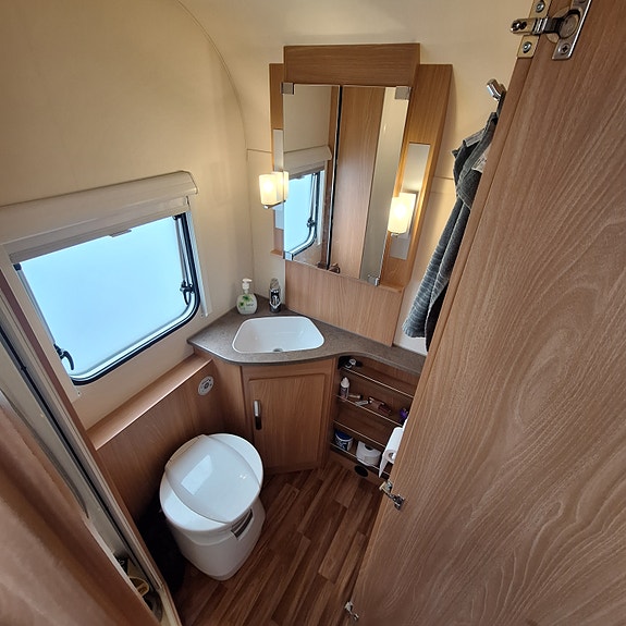 Knaus Sudwind 580 QS 9 of 13
