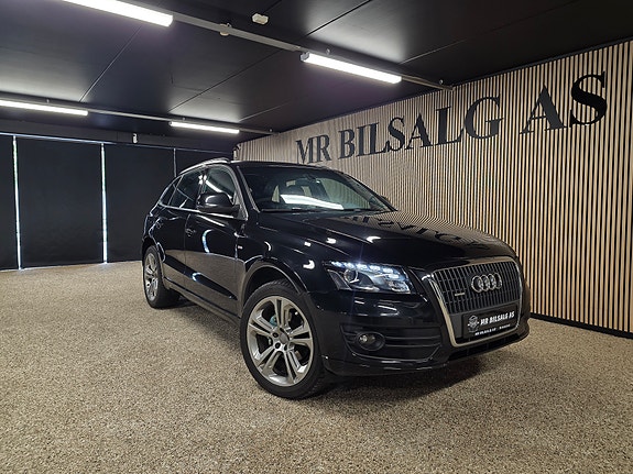 Audi Q5 2 of 30