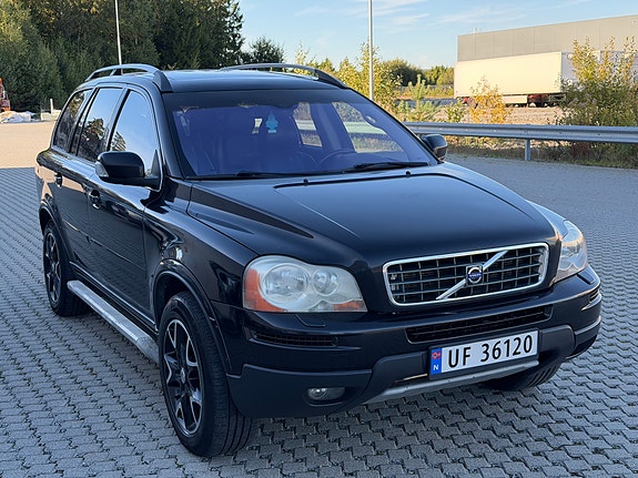 Volvo XC90 6 of 30