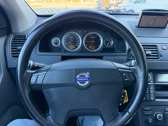 Volvo XC90 28 of 30