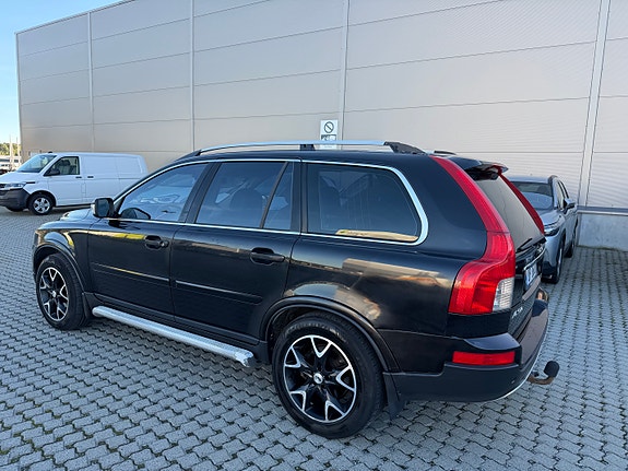 Volvo XC90 11 of 30