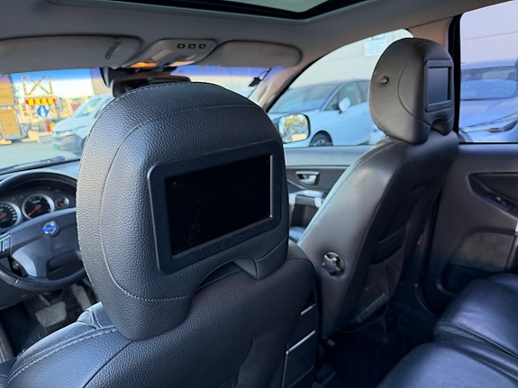 Volvo XC90 18 of 30